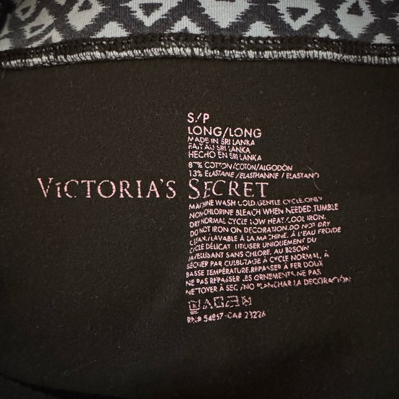 Victoria’s Secret Foldover Flare Leggings - Picture 3 of 3